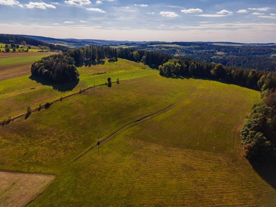 شقة Franzis Feriendomizil Im Herzgebirge Am Skihang Auerbach  المظهر الخارجي الصورة