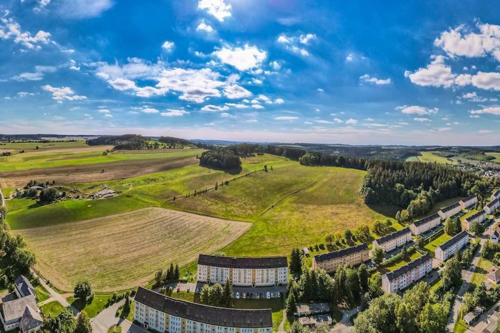 شقة Franzis Feriendomizil Im Herzgebirge Am Skihang Auerbach  المظهر الخارجي الصورة